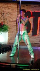 stockbar in montreal striptease performder